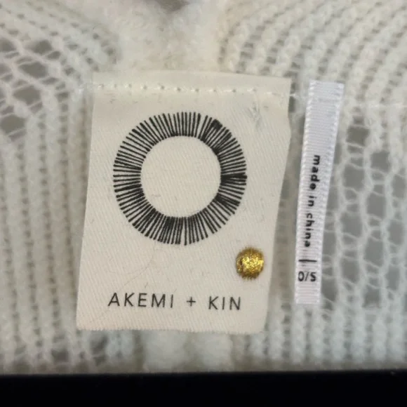 Anthropologie / Akemi + Kin White Floral Kimono - Picture 4 of 8